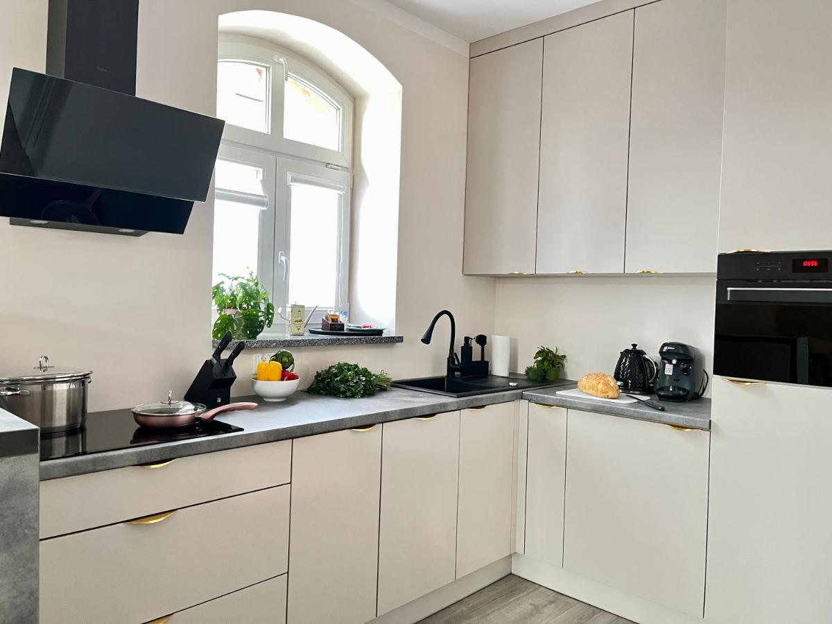 Apartamenty Lemon Pepper Jelenia Gora Bagian luar foto