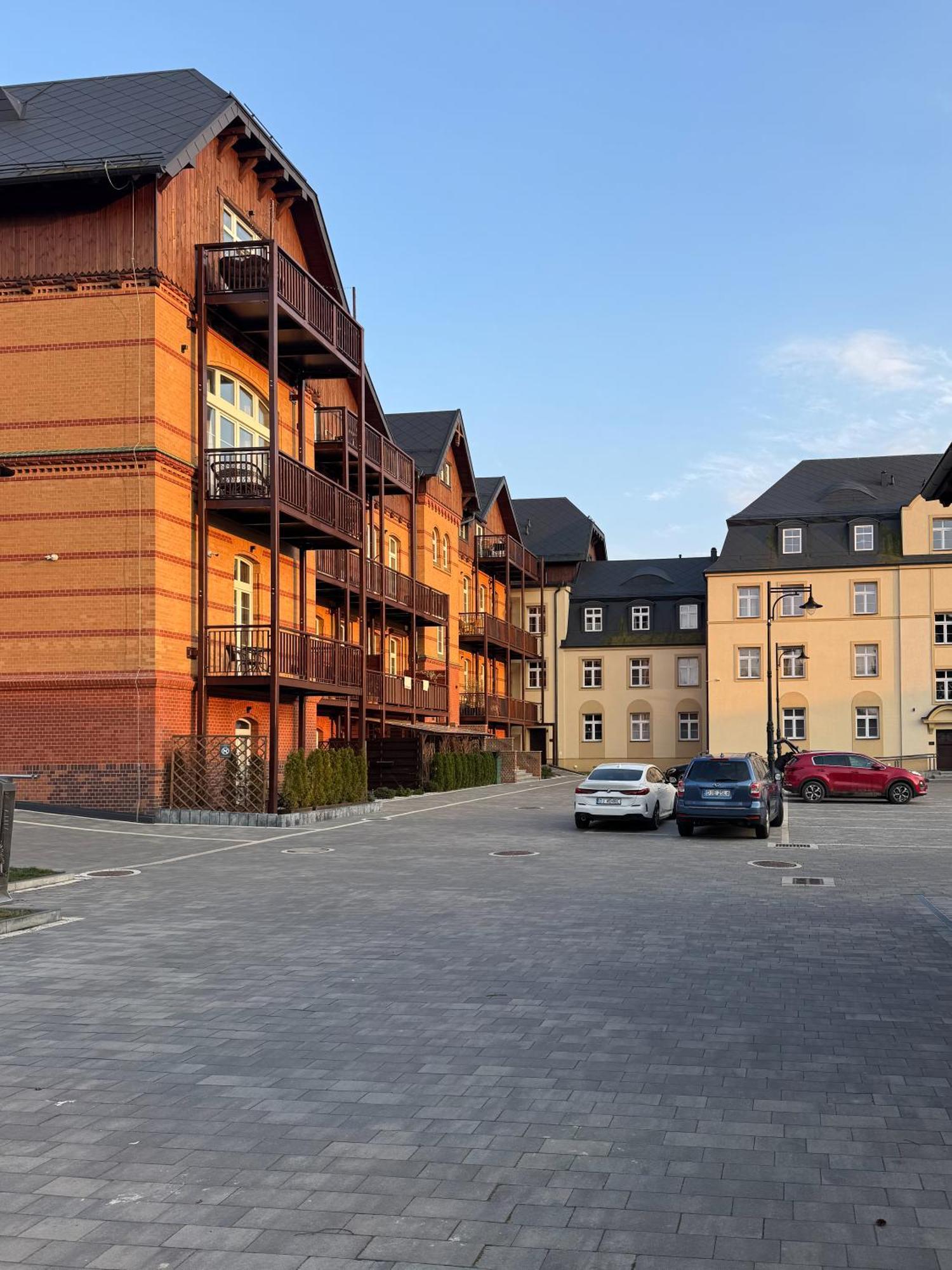Apartamenty Lemon Pepper Jelenia Gora Bagian luar foto